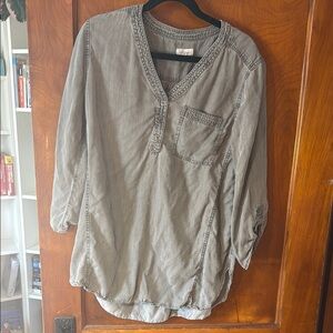 Gray V-Neck Tunic Top